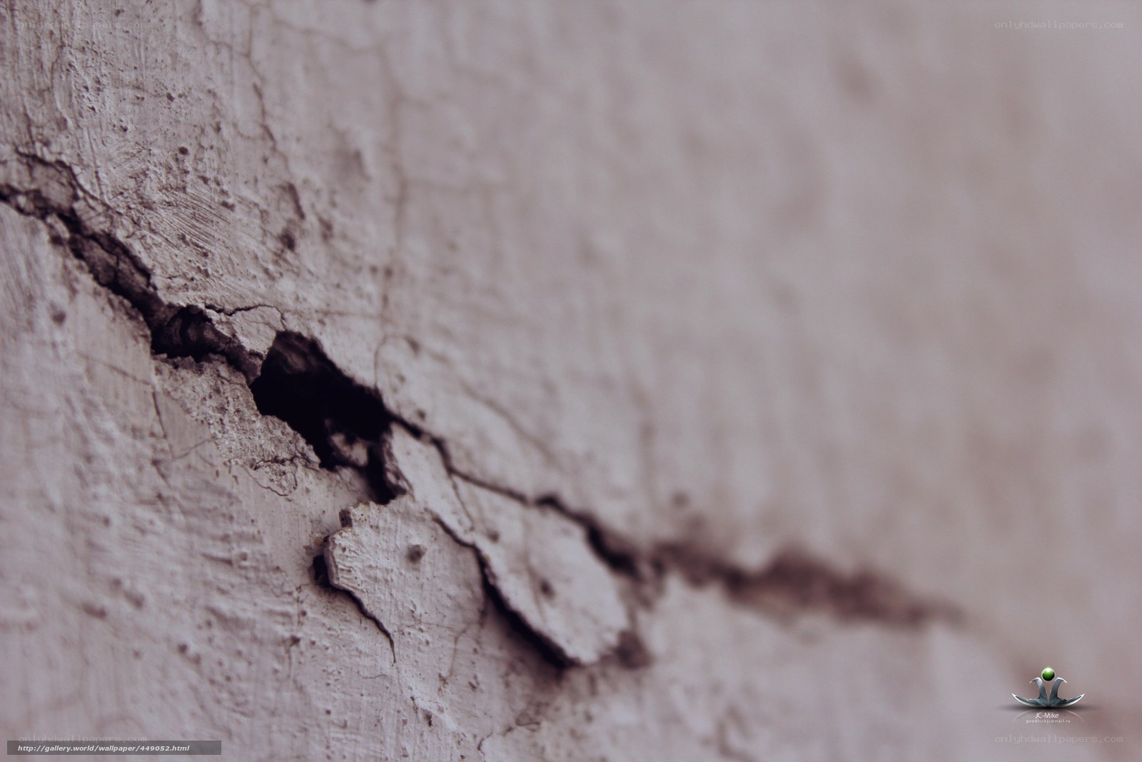 cracked wall surface