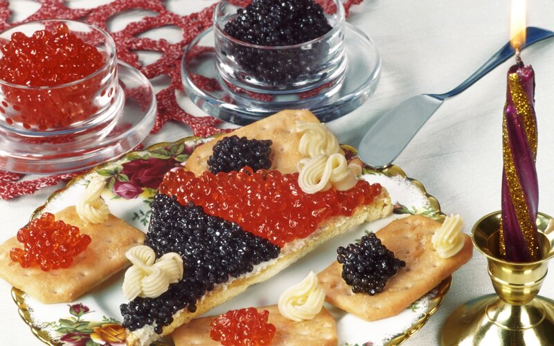 Crackers with Caviar