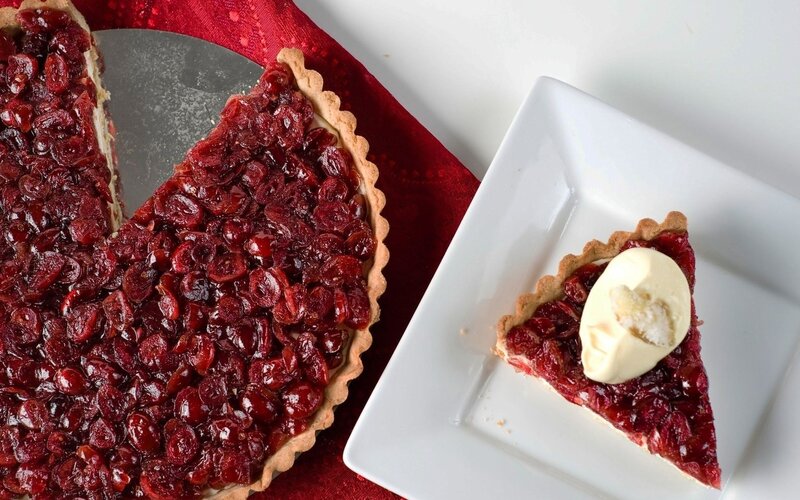 Cranberry tart with ice cream