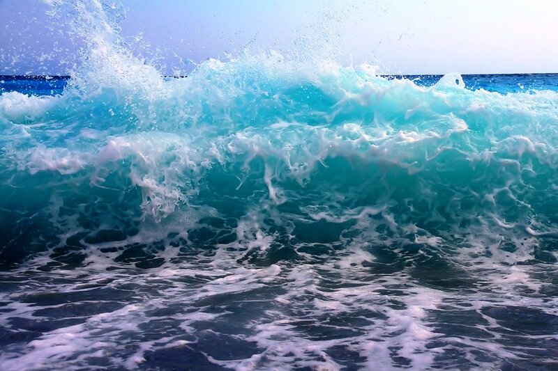 Crashing Ocean Wave — Blue, Dynamic