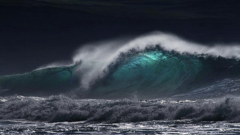 Crashing Ocean Wave — Green, Dramatic