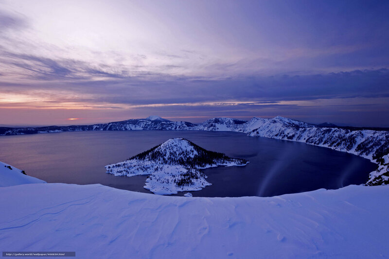 Crater Lake at dusk
