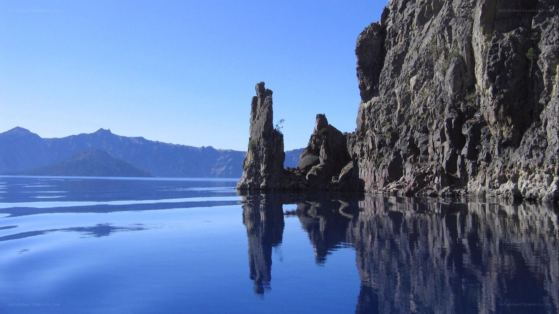 Crater Lake rock formations