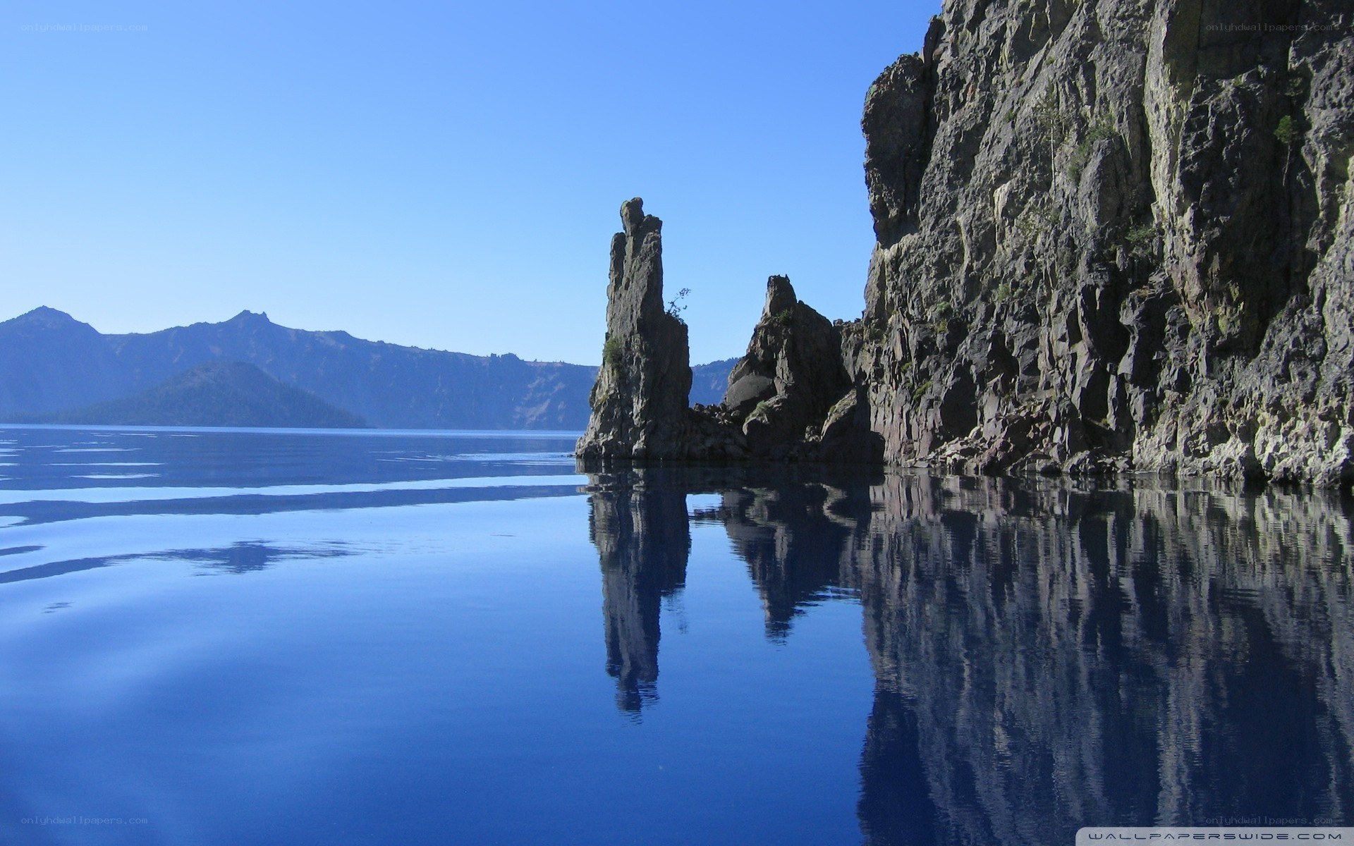 Crater Lake rock formations