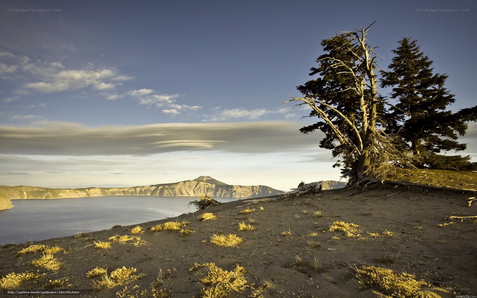 Crater Lake with lenticular cloud