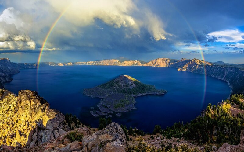 Crater Lake with Wizard Island — Blue, Dramatic