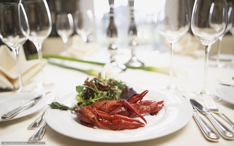 Crayfish on a Plate — White