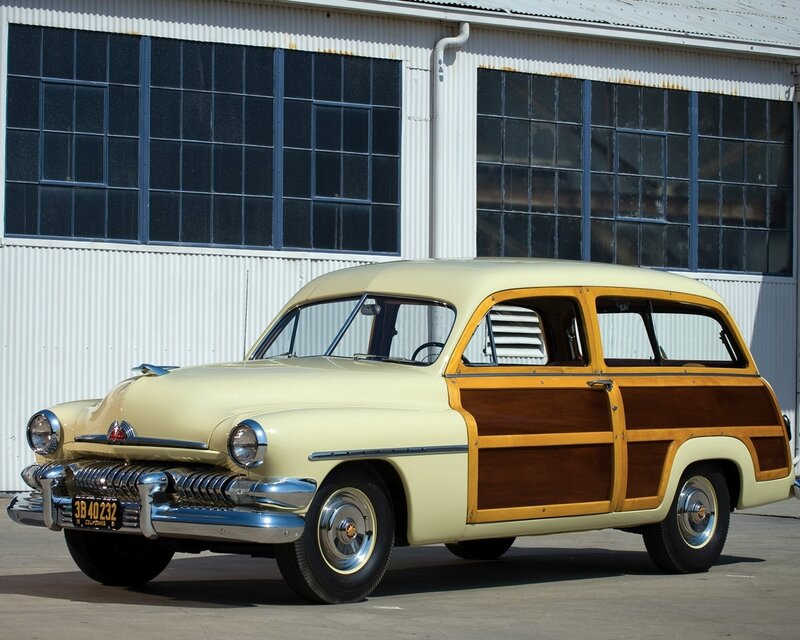 Cream and Wood Station Wagon