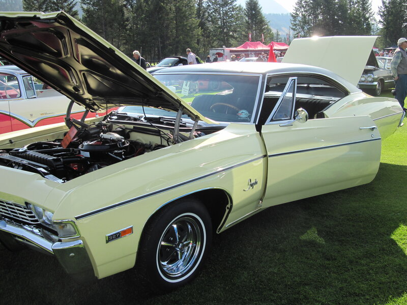 Cream-colored Classic Car — Cream, Outdoor, Afternoon