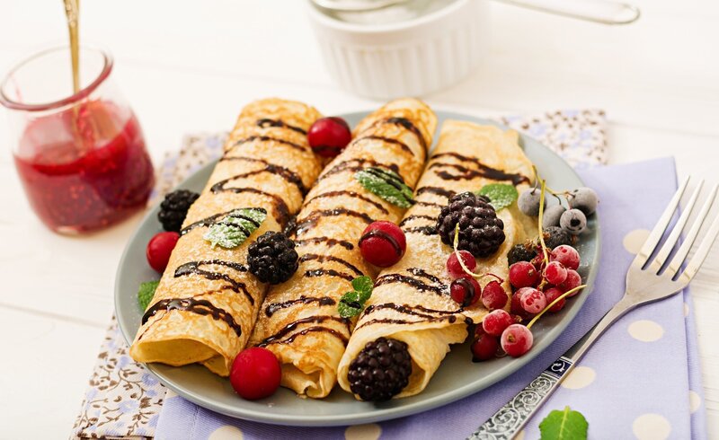 Crepes with Berries — Blue