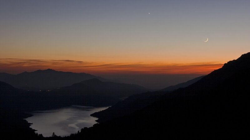 Crescent Moon and Planet — Orange