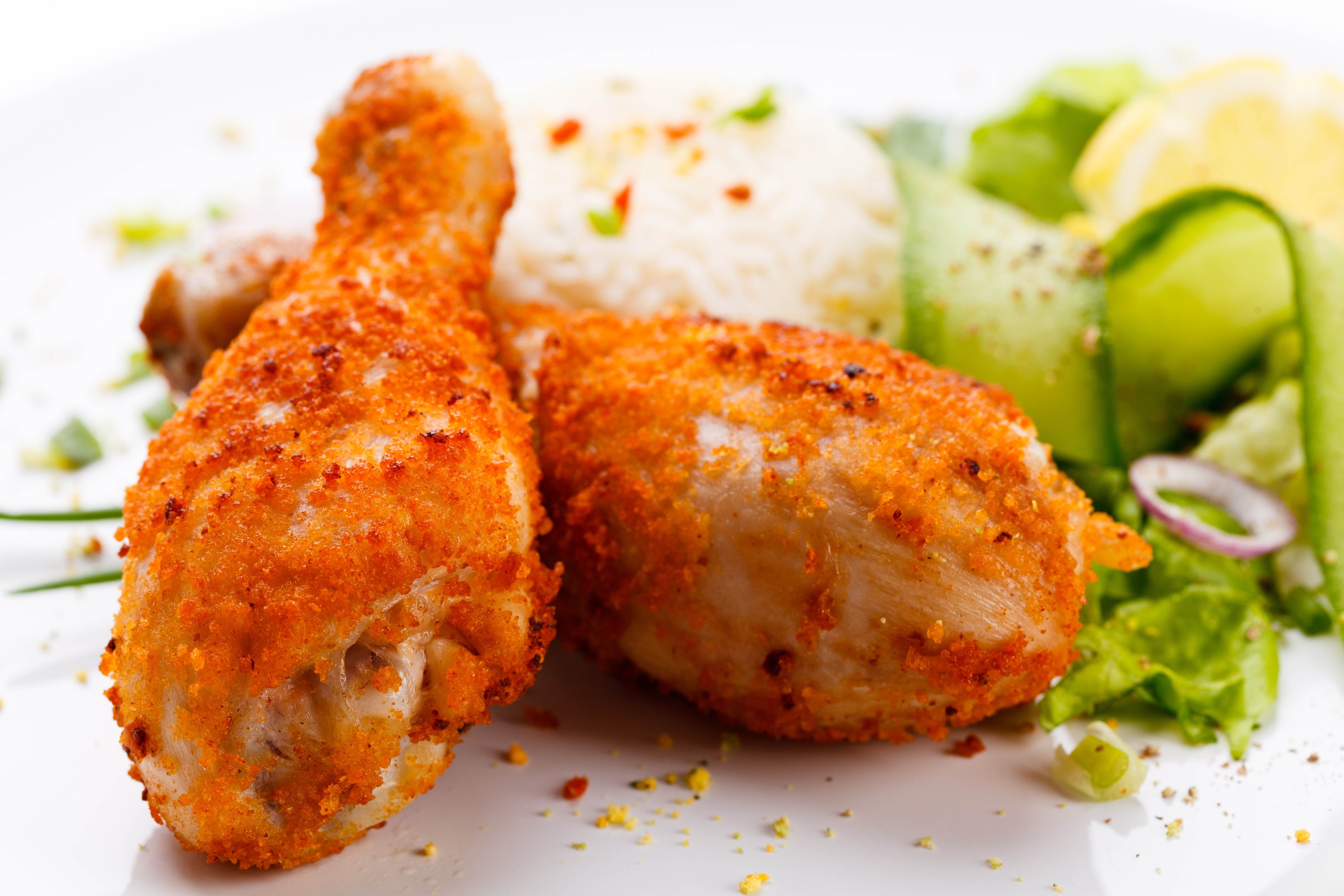 crispy chicken with rice and salad
