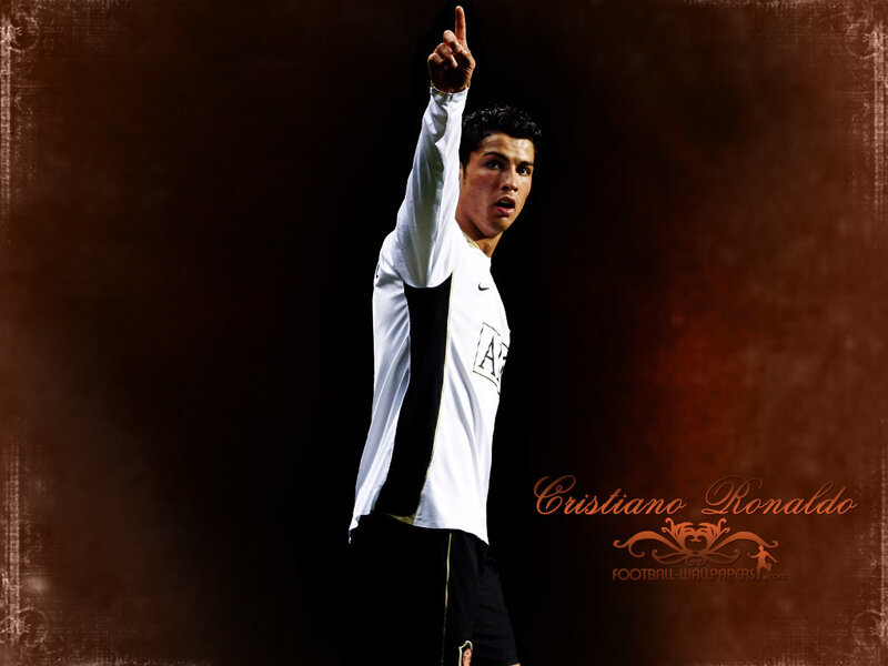 Cristiano Ronaldo celebrates