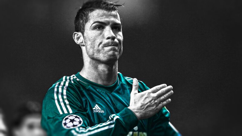 Cristiano Ronaldo clapping
