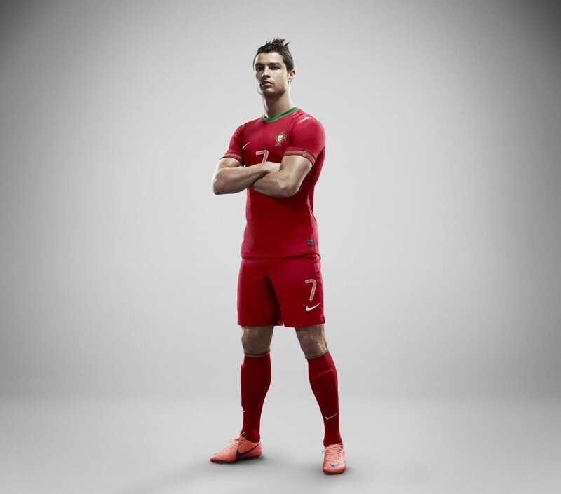 Cristiano Ronaldo in Uniform — Red, Confident