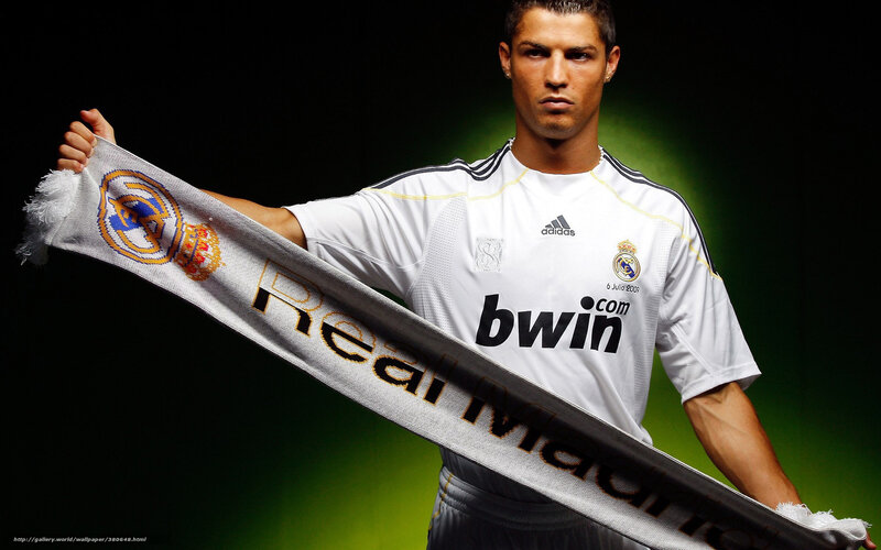 Cristiano Ronaldo with Real Madrid scarf
