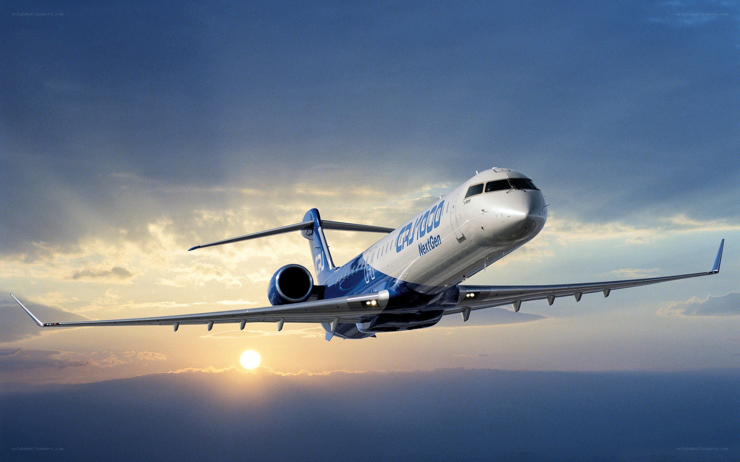 CRJ-700 aircraft in flight