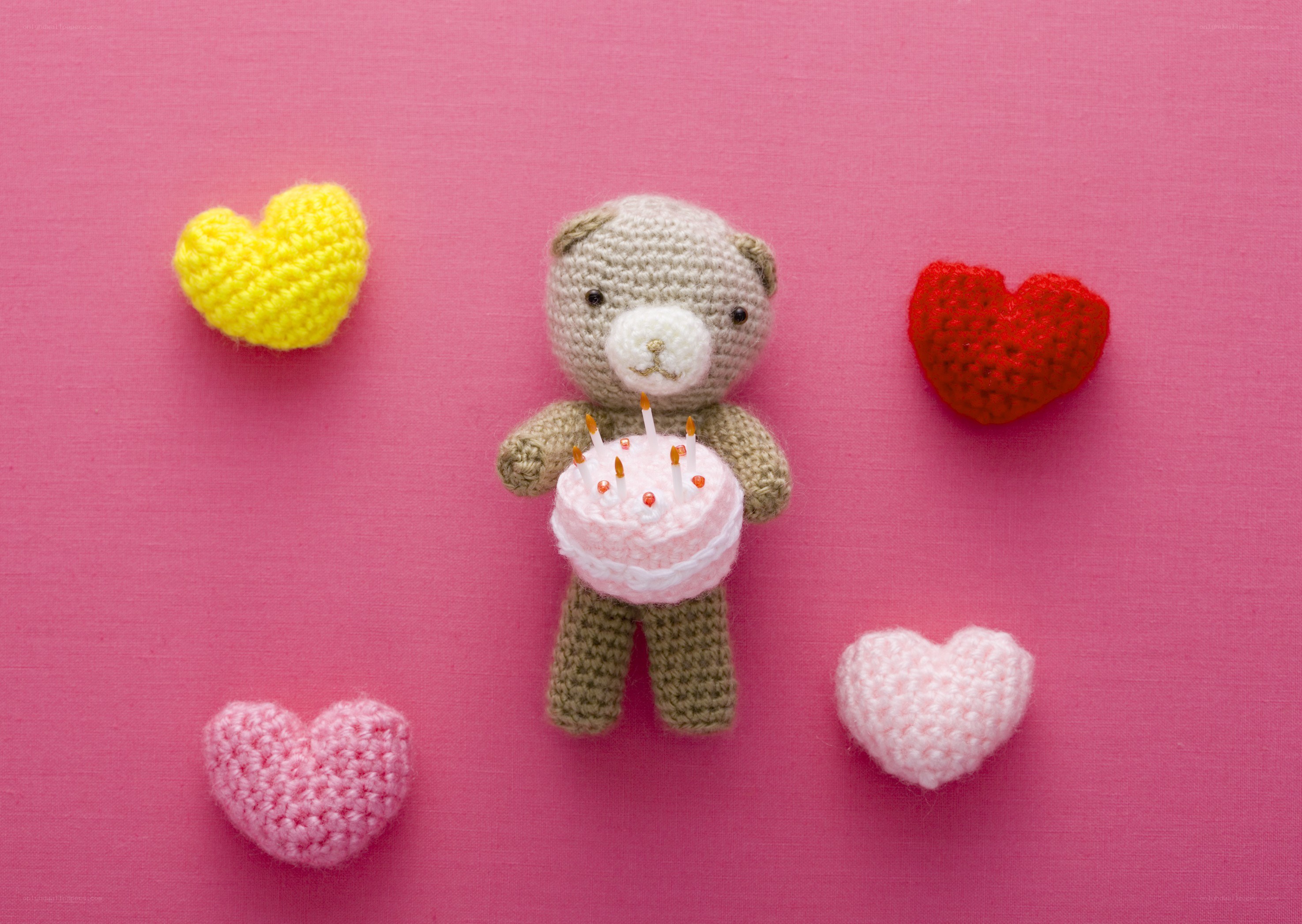 Crochet bear with cake