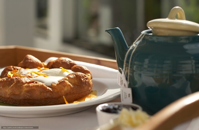 Croissant Cake with Tea