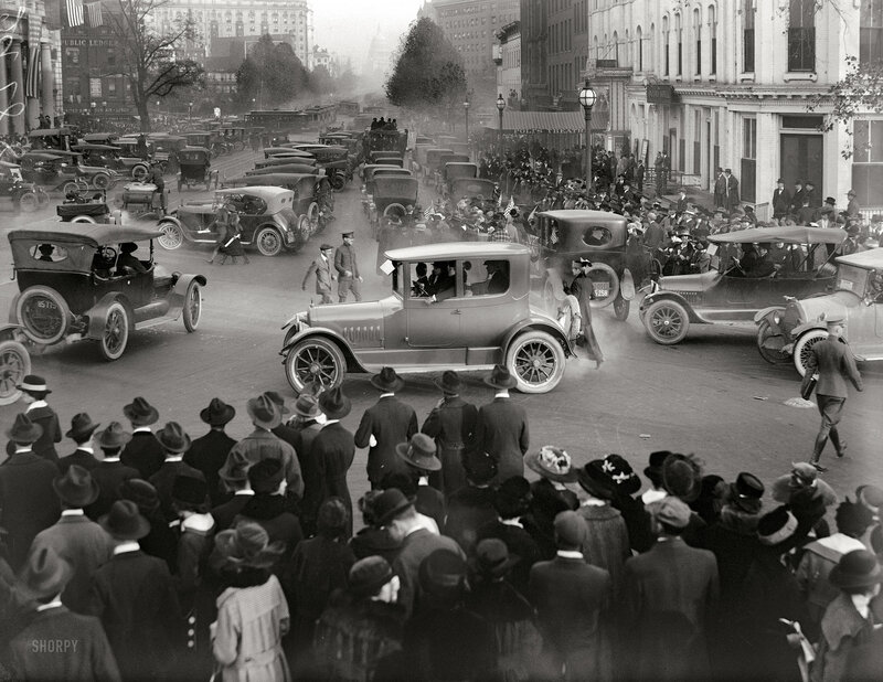 Crowd at a car parade