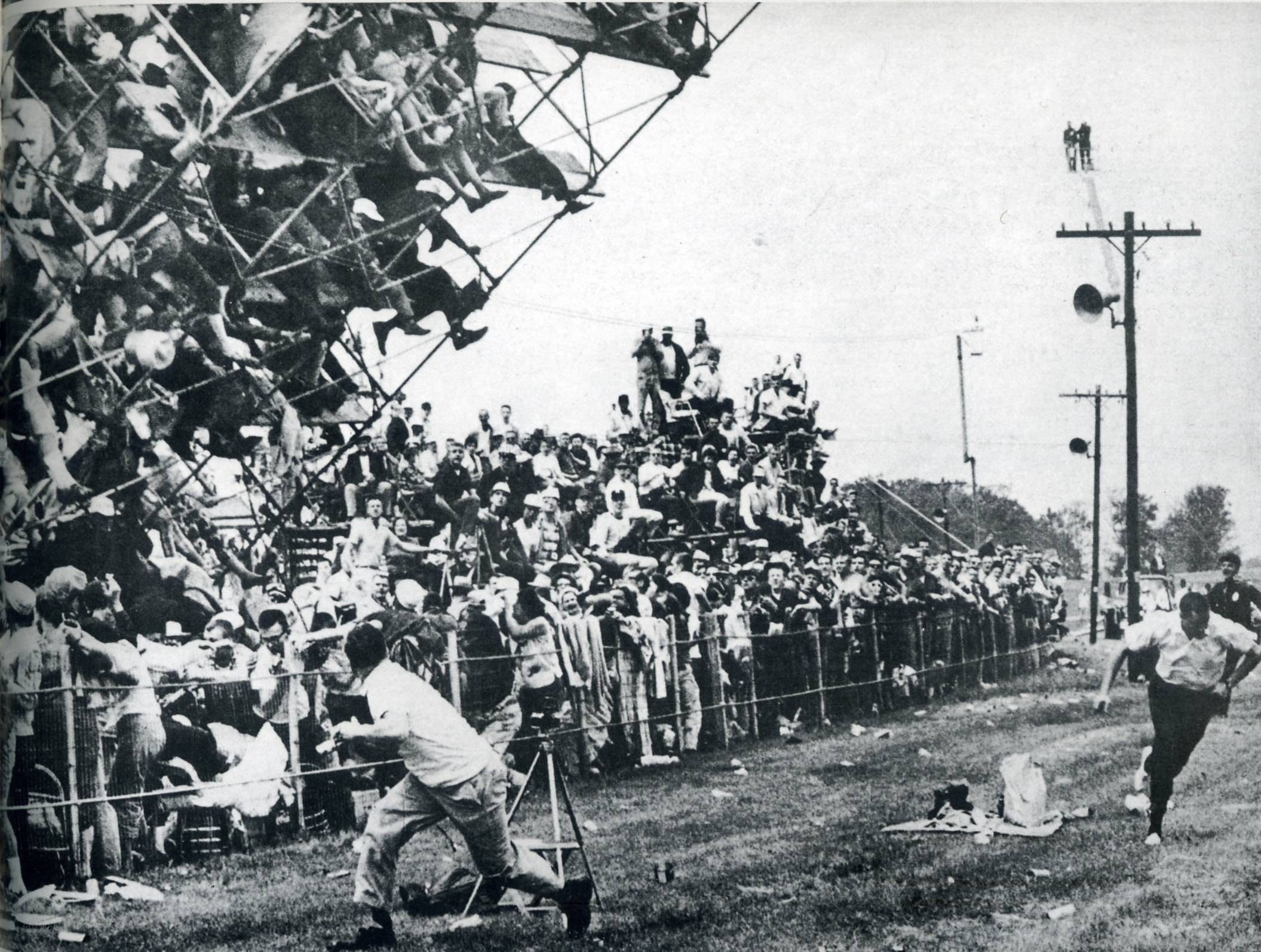 Crowd at airshow event
