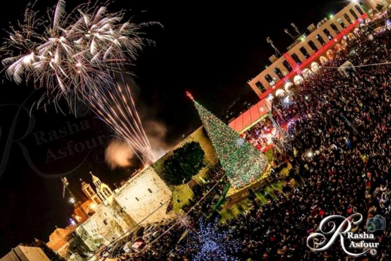 Crowd at Christmas Tree
