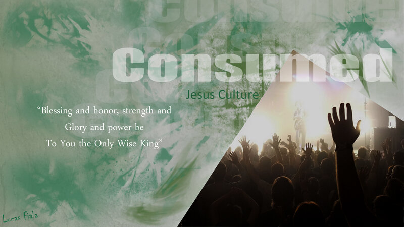 Crowd at Concert — Green