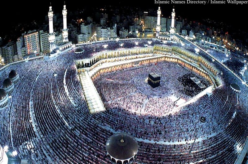 Crowd at Kaaba — Black