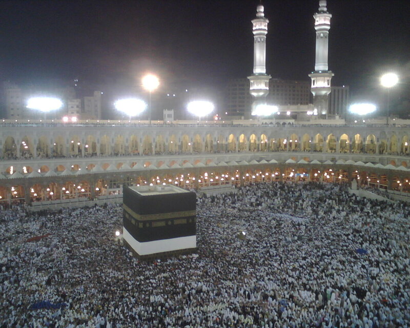Crowd at Kaaba in Mecca