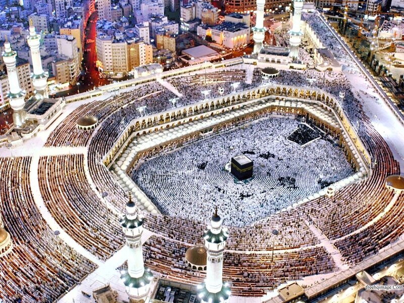 Crowd at Kaaba