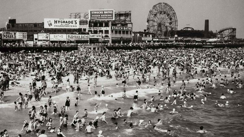 Crowded Beach Scene — Black