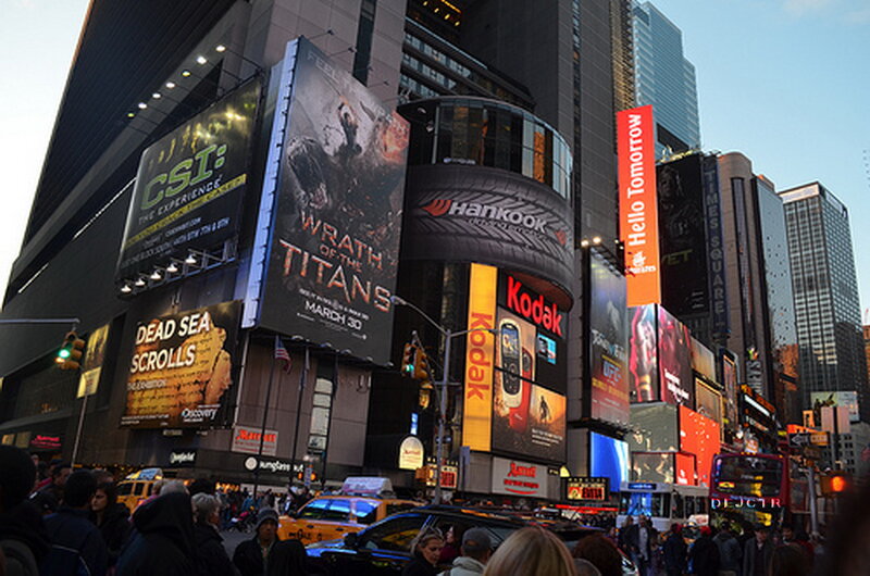 Crowded City Street — Gray, Busy, Sunset