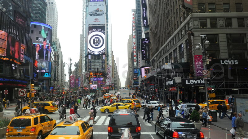 Crowded City Street — Yellow