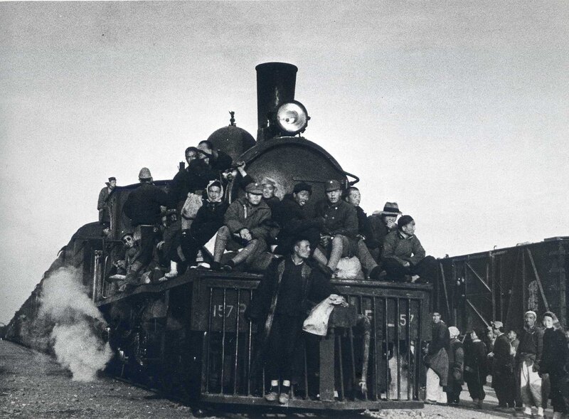 Crowded steam train in China