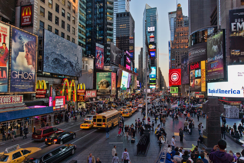 Crowded Times Square — Yellow, Busy