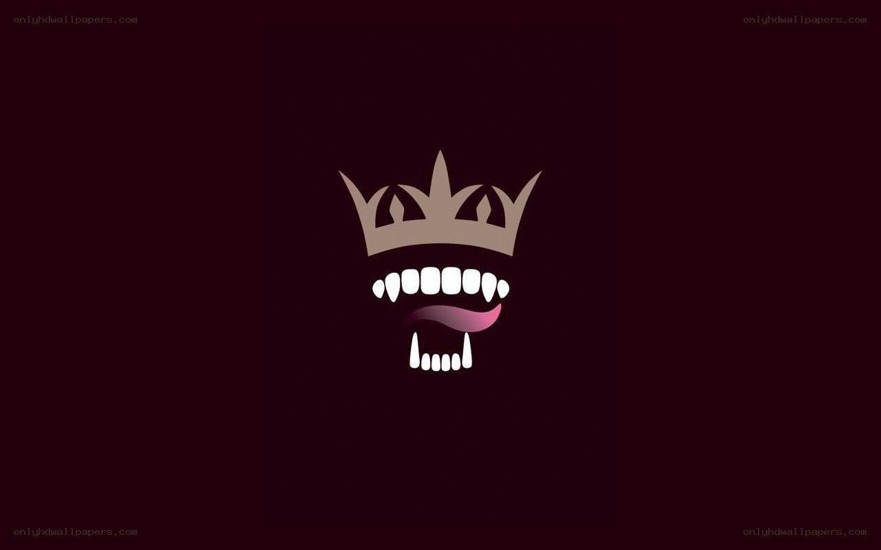 crown with vampire teeth