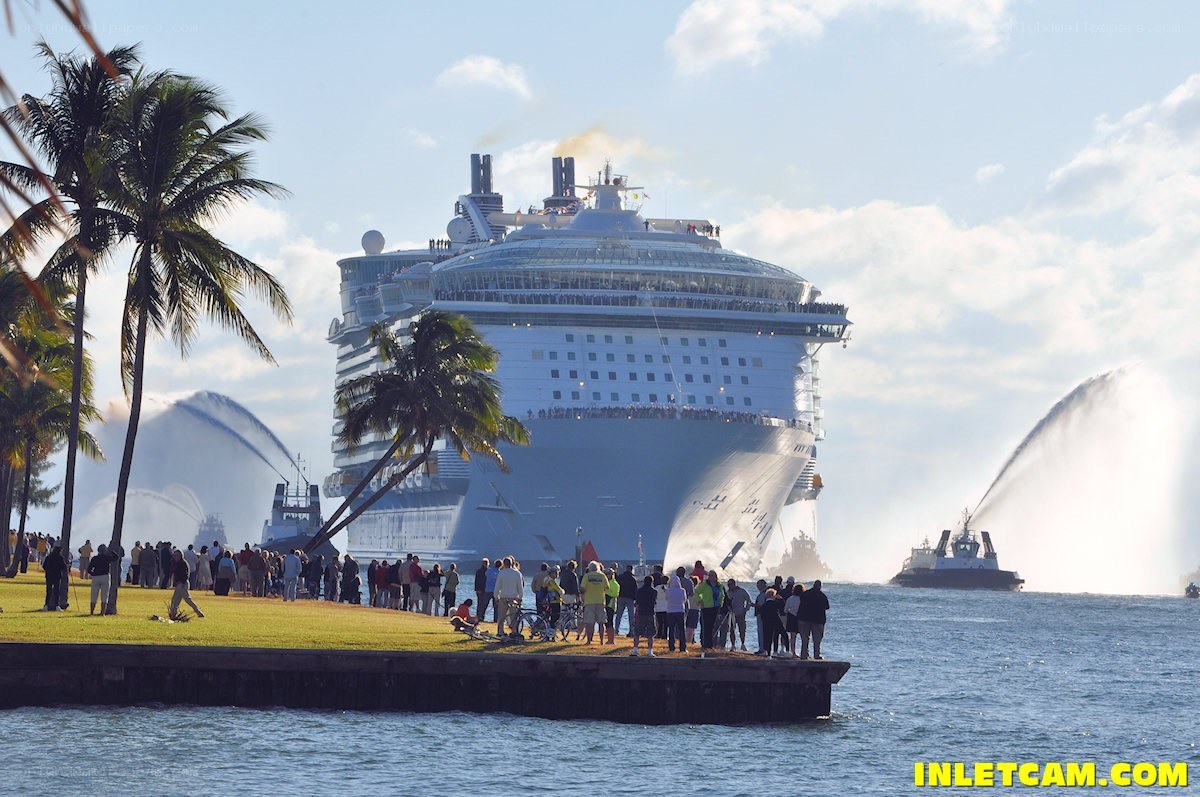 Cruise ship arrival celebration