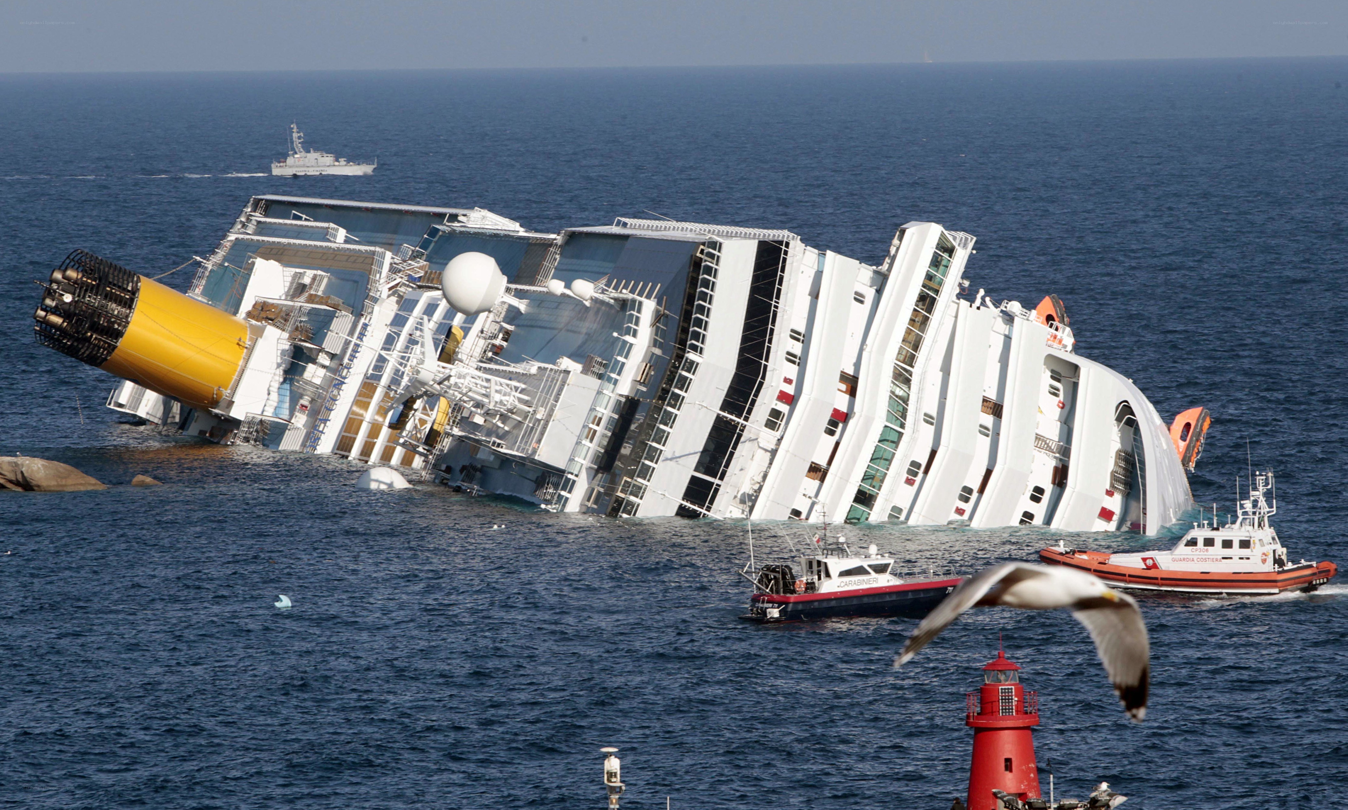 Cruise ship capsizing