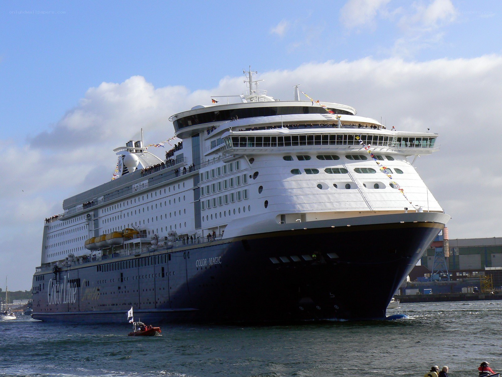 Cruise ship Color Magic