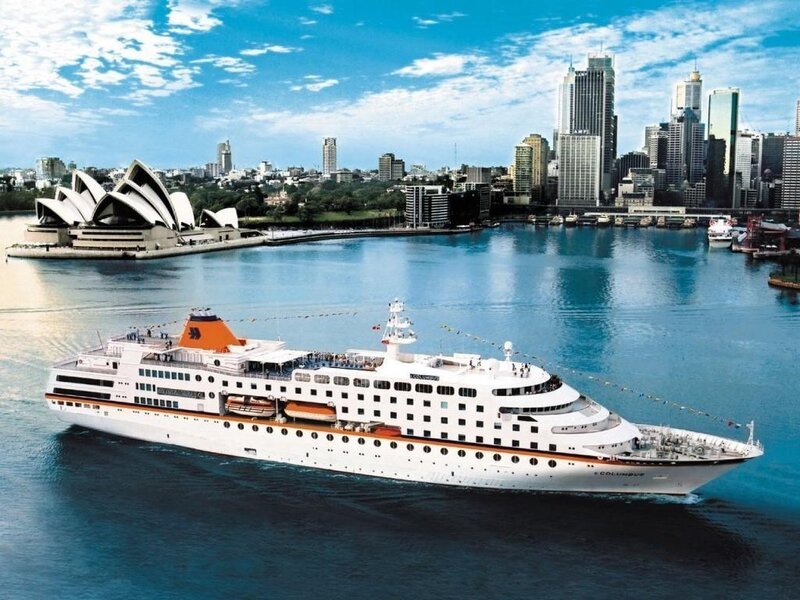 Cruise ship in Sydney Harbour