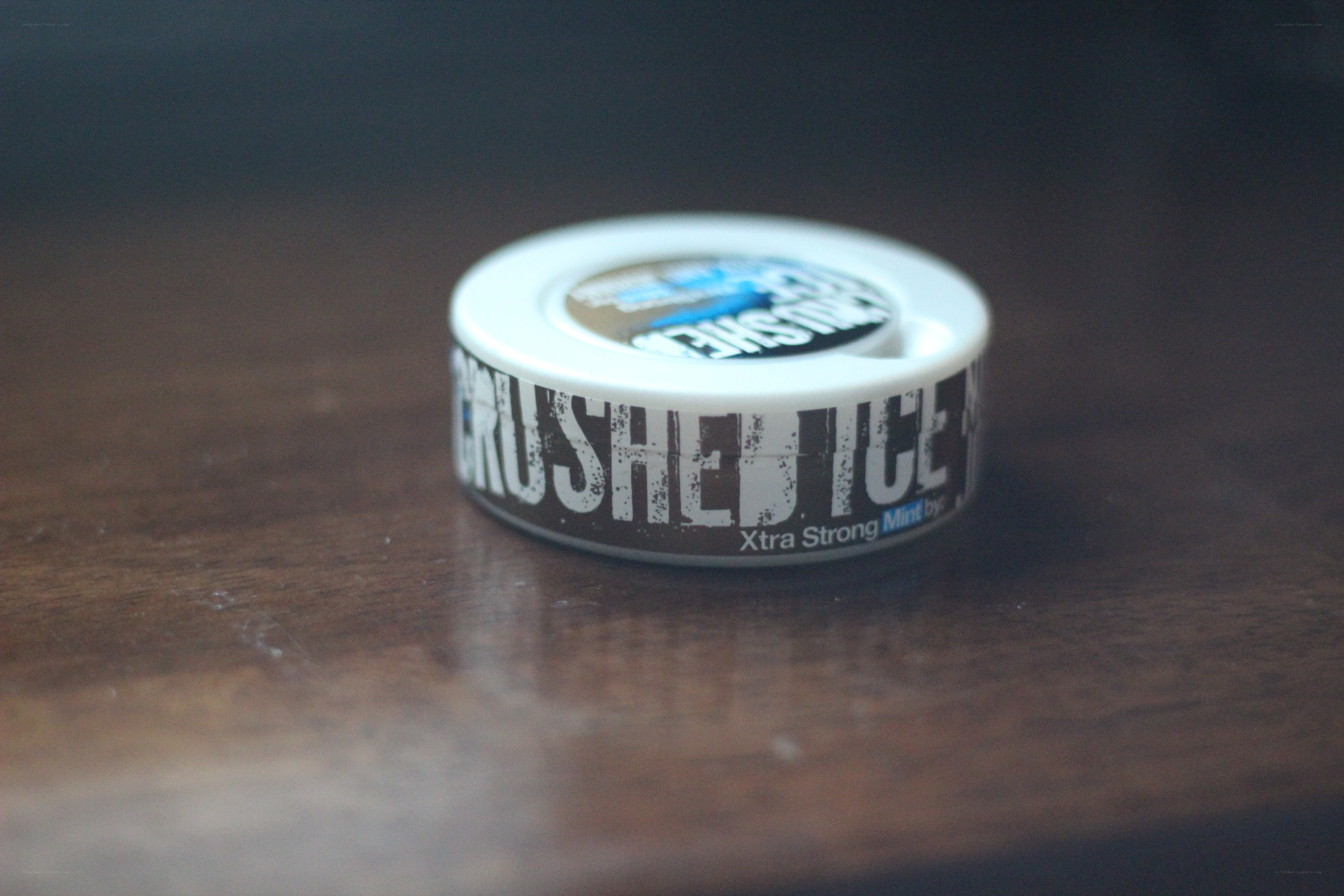 Crushed Ice tobacco tin