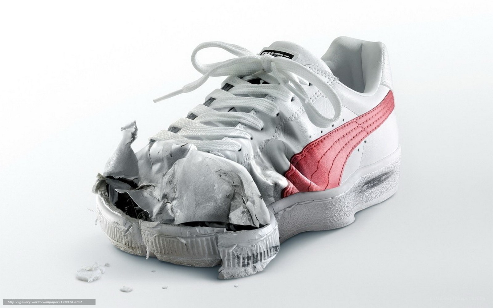 Crushed white sneaker