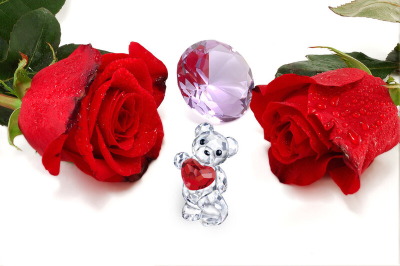 Crystal Bear Holding Heart