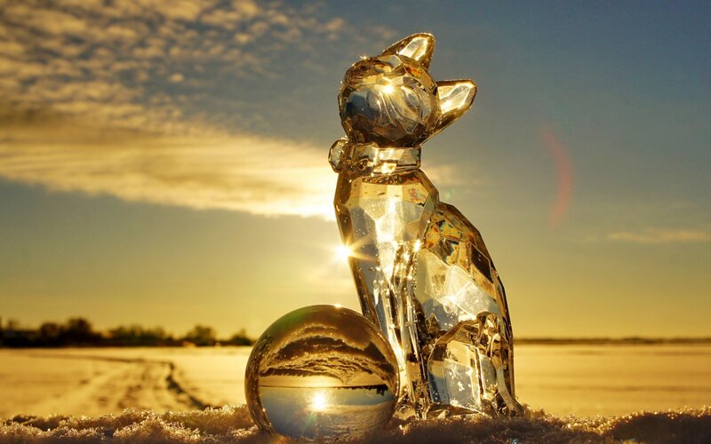 Crystal Cat Figurine — Gold