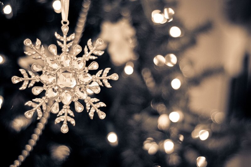Crystal Snowflake Ornament — Black