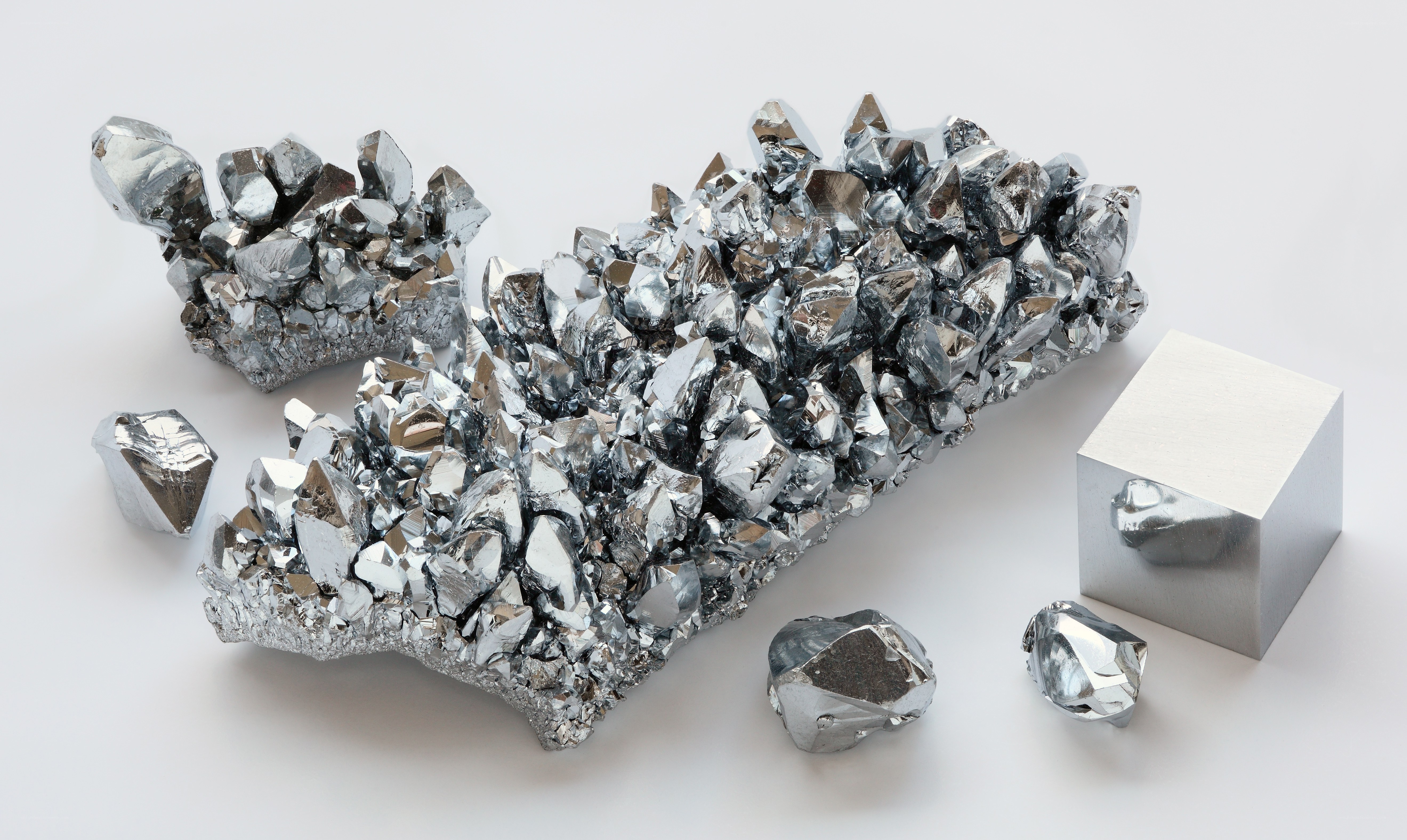 crystalline metal specimens