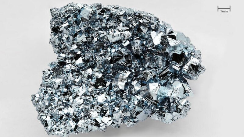 crystalline mineral cluster