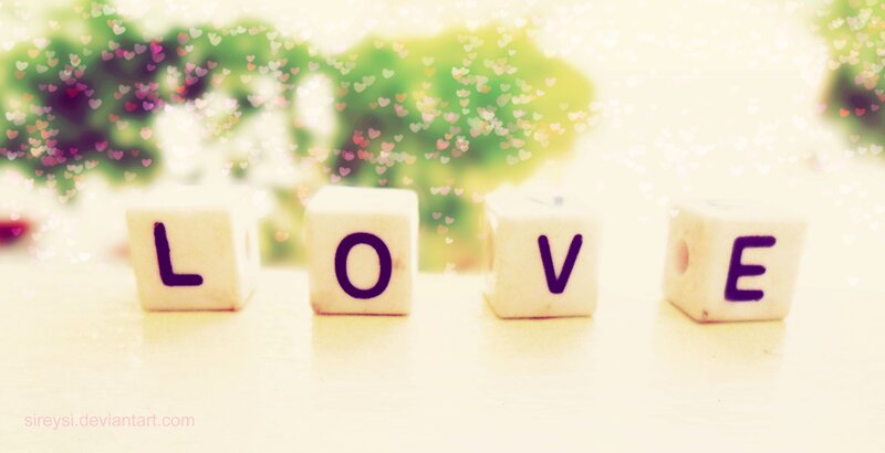 Cubes Spelling Love — White