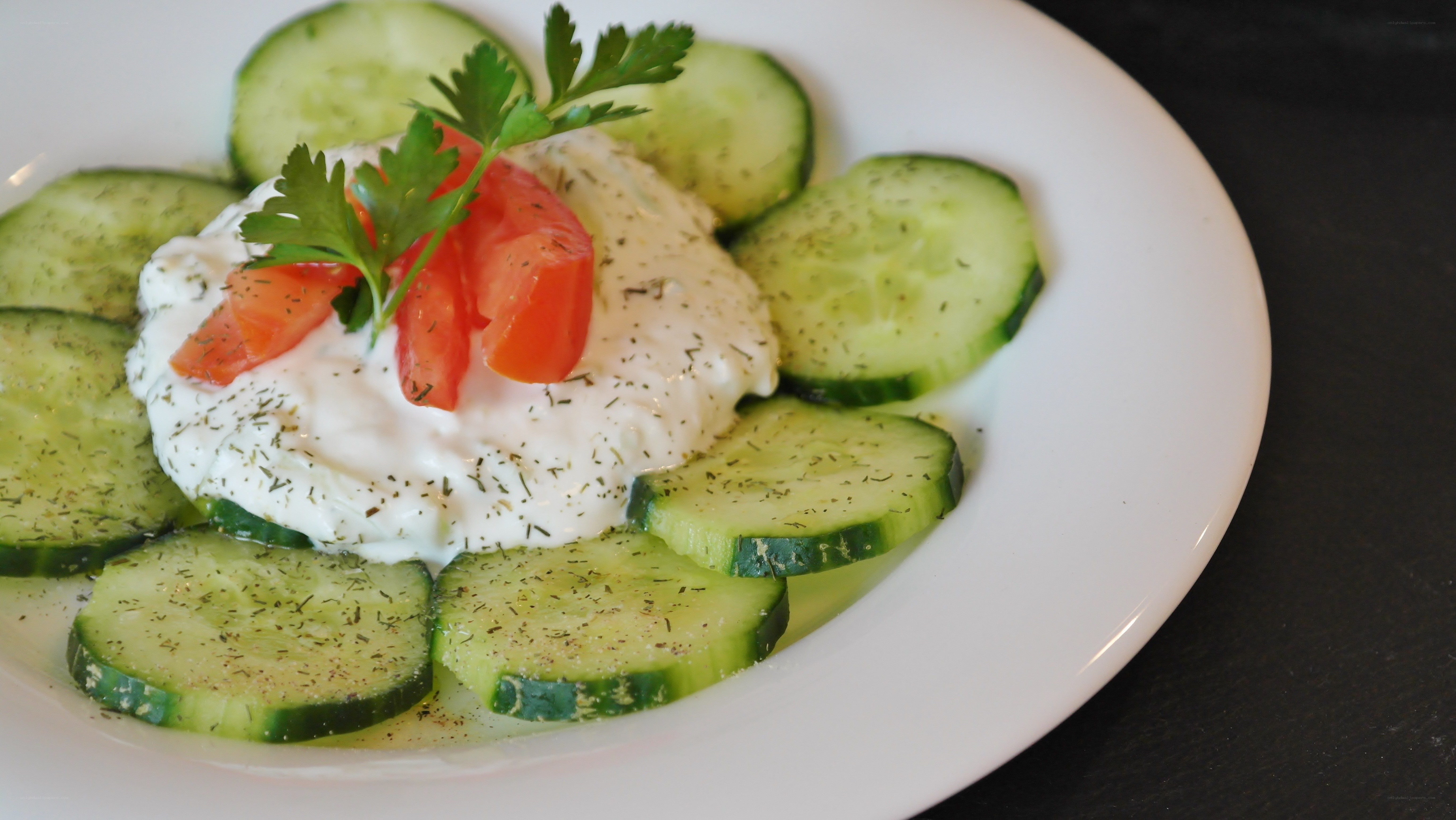 cucumber and yogurt salad