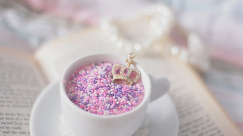Cup with sprinkles and crown
